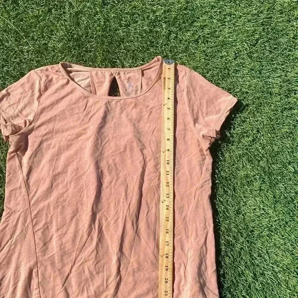On Running Active T Short Sleeve Tee Shirt Tan Large $70 - Picture 4 of 8
